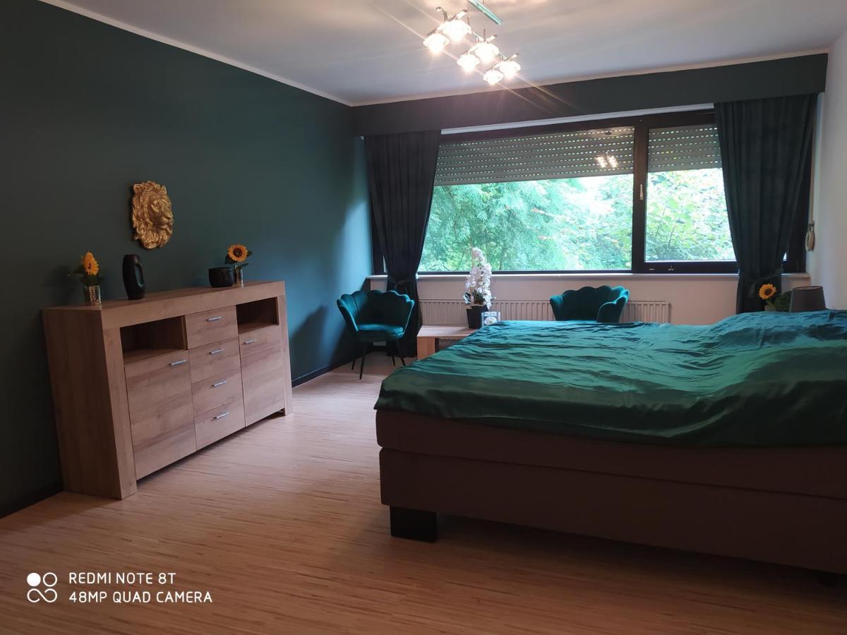 Park Villa Ferienwohnung Mit Pool Und 3 Schlafzimmer Uelzen Exterior photo